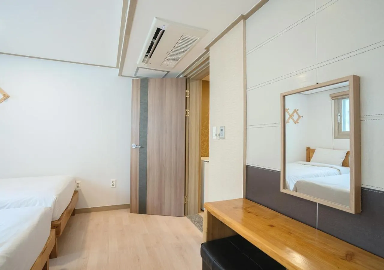 J2 Family Hotel Jeju 2*,  Corée du Sud