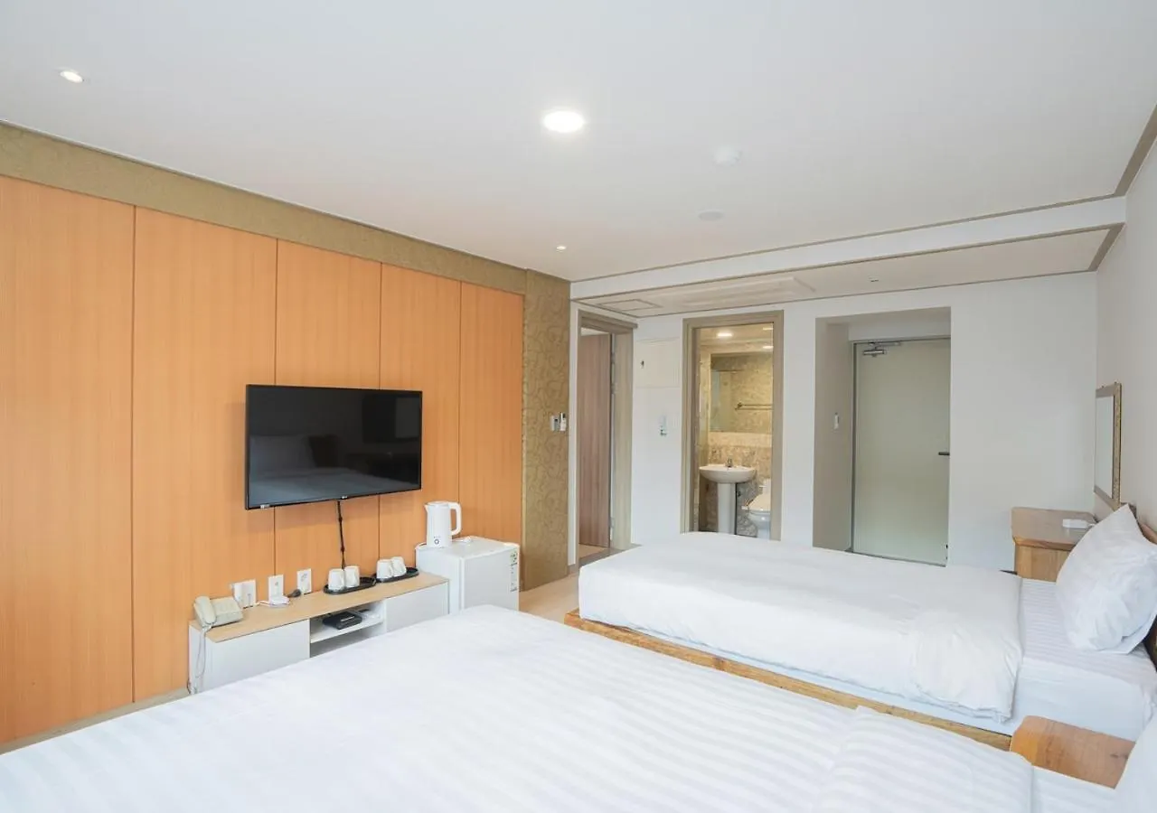J2 Family Hotel Jeju