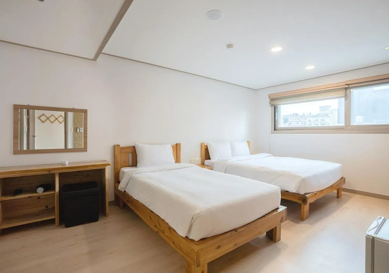 J2 Family Hotel Jeju 2*,  Corée du Sud