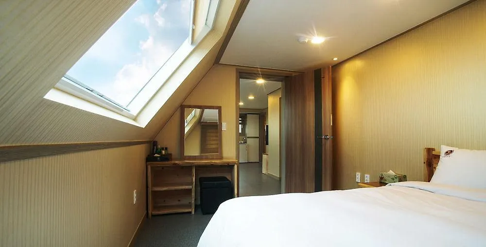 **  J2 Family Hotel Jeju Corée du Sud