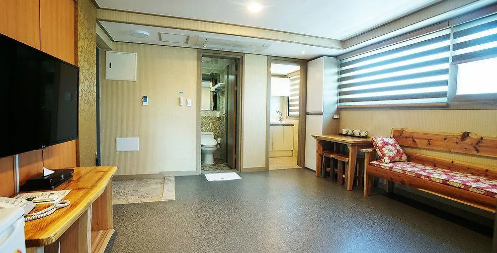 J2 Family Hotel Jeju