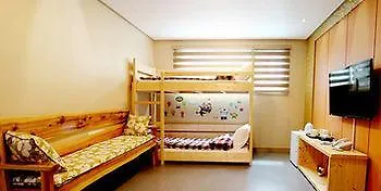 J2 Family Hotel Jeju 2*,  Güney Kore