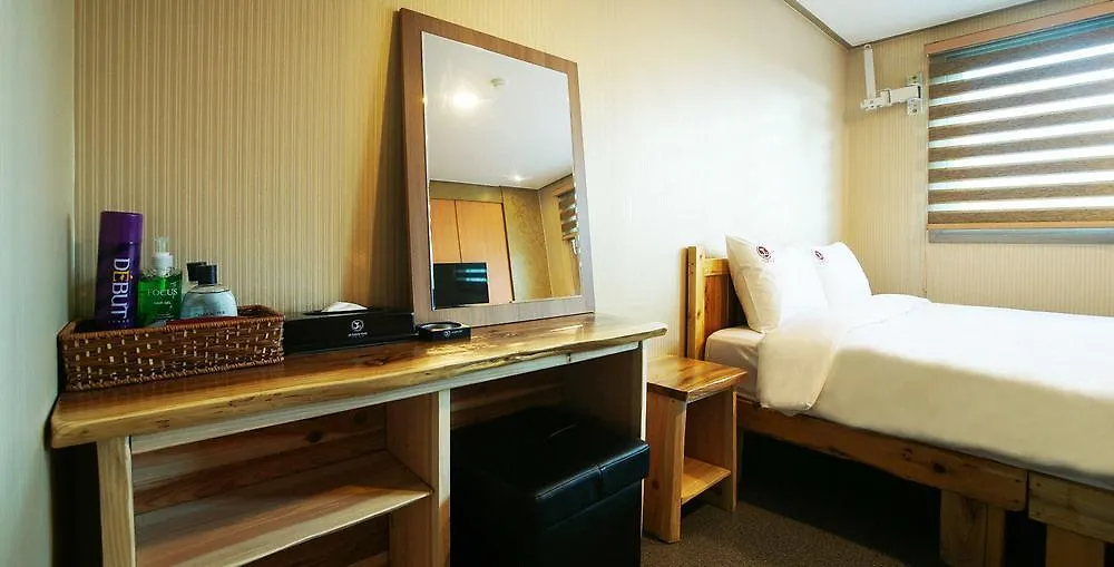 **  J2 Family Hotel Jeju Güney Kore
