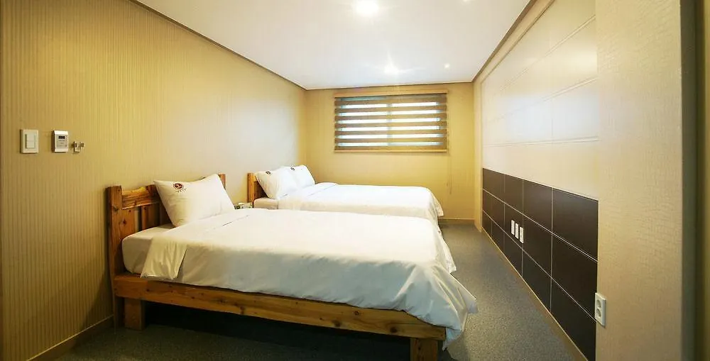 J2 Family Hotel Jeju Güney Kore