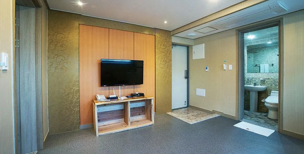 J2 Family Hotel Jeju 2*,  Güney Kore